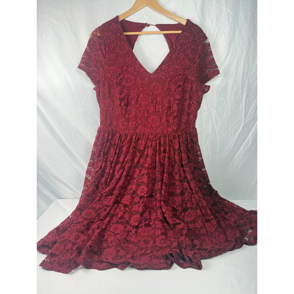 Torrid Plus Size 10 Burgundy Lace Fit & Flare Dress Keyhole Back